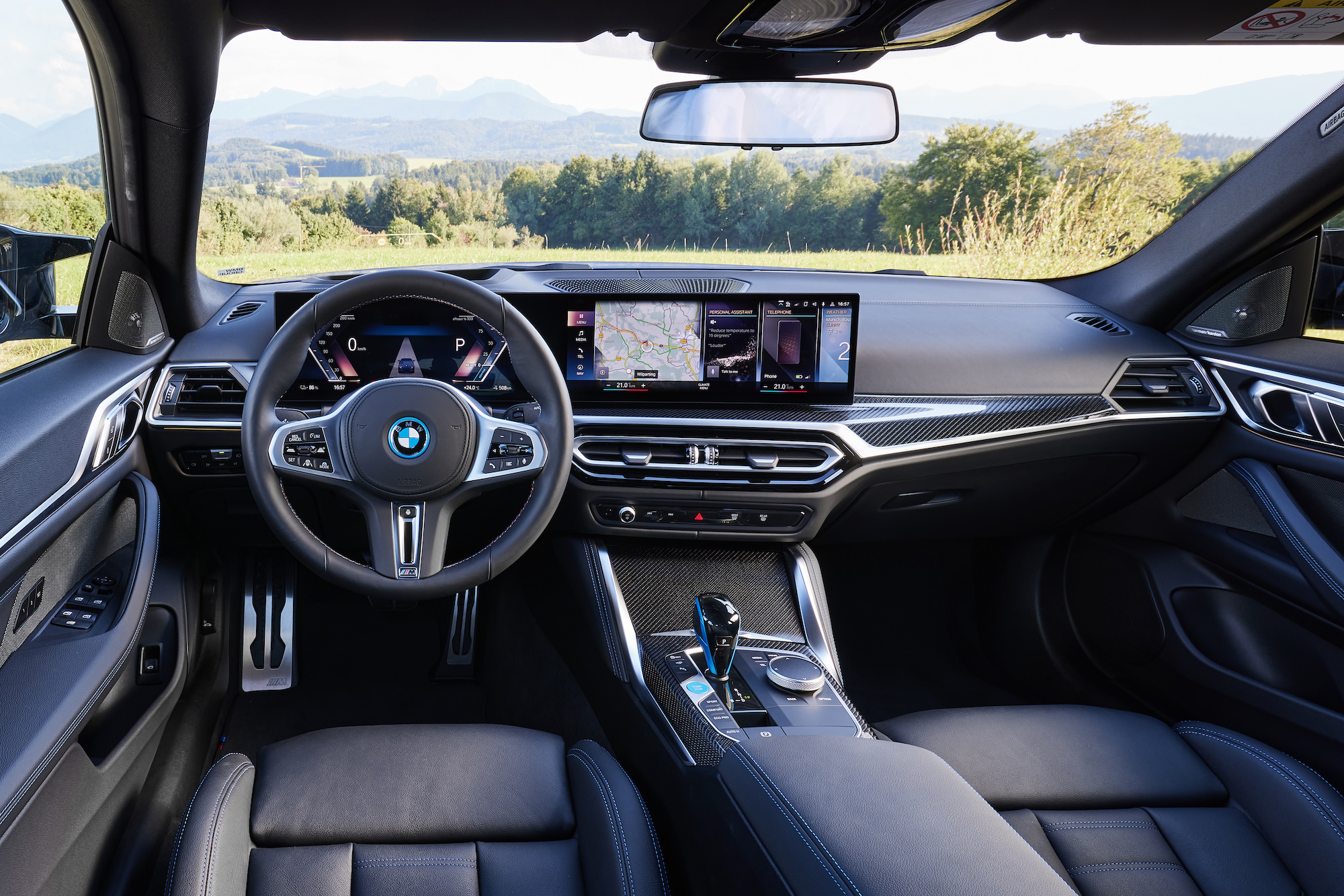 BMW i4 Photo